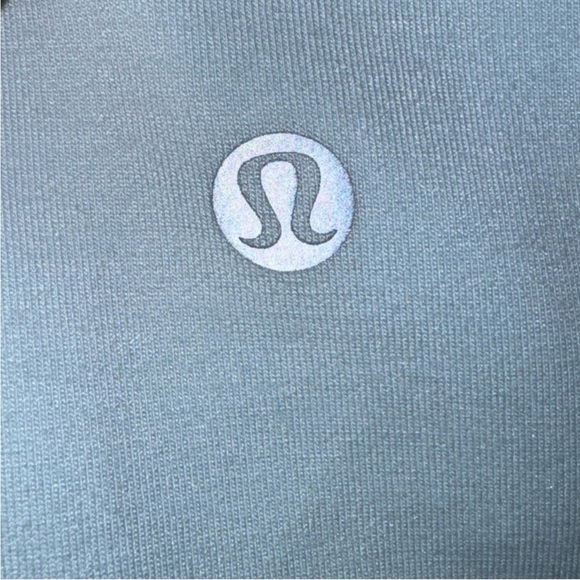 💎🦄RARE Lululemon AirWrap Hoodie *Emboss Wordmark - Picture 3 of 5